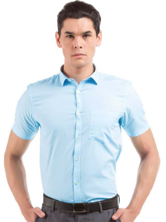 Men Regular Fit Solid Cut Away Collar Casual Shirt